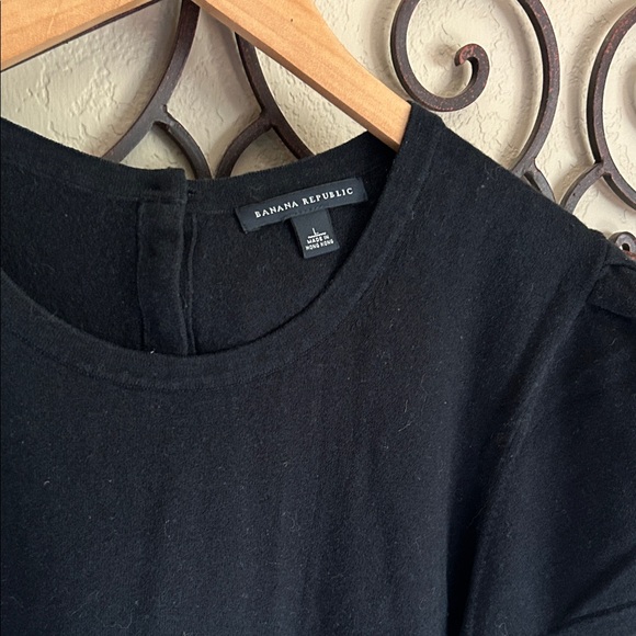 Banana Republic Black Short Sleeve Sweater - Picture 2 of 6